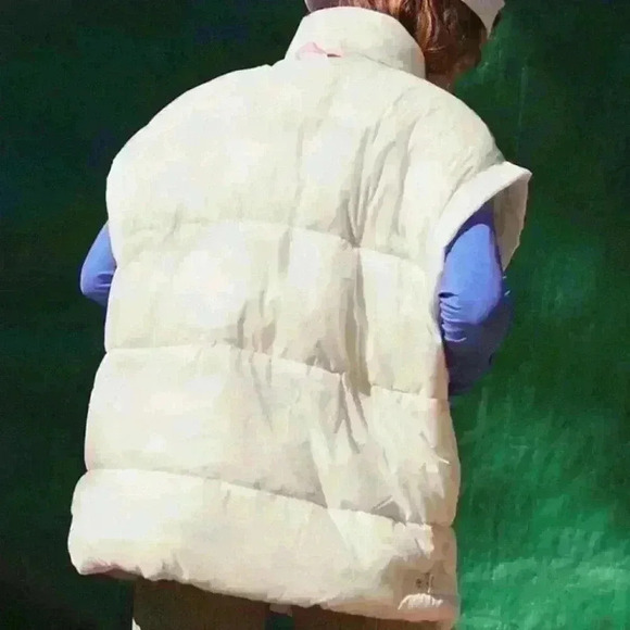 Free People Movement Womens In A Bubble Puffer Waistcoat Vest White Medium NWT - Picture 13 of 13